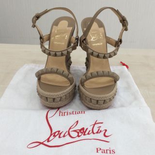 クリスチャンルブタン(Christian Louboutin)の美品 ☆ ルブタン カタクロウ 35(サンダル)