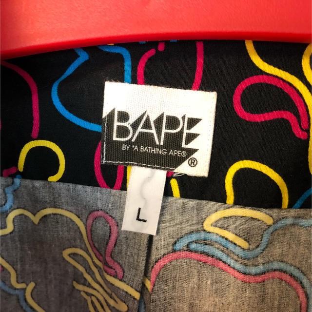 A BATHING APE(アベイシングエイプ)のBAPE ネオンカモ 総柄 シャツ shirt neon  メンズのトップス(シャツ)の商品写真