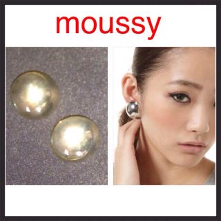 マウジー(moussy)のmoussy/ボールイヤリングGLD(イヤリング)