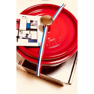 ストウブ(STAUB)の［正規品］新品ストゥブ staub ココット ラウンドチェリー22㎝(鍋/フライパン)