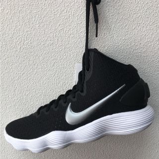 nike バッシュ　ハイパーダンク