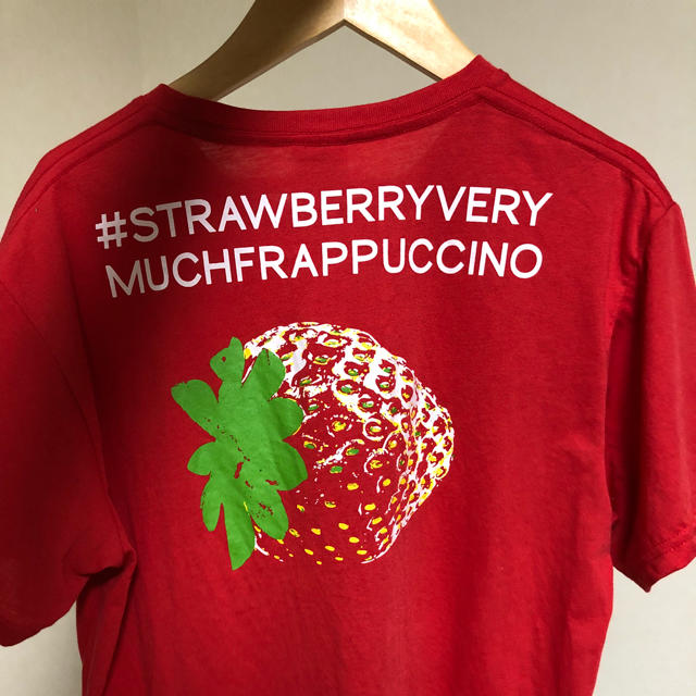 Starbucks Coffee(スターバックスコーヒー)のスターバックス ストロベリーベリーマッチフラペチーノ期間スタッフTシャツ その他のその他(その他)の商品写真