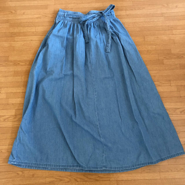 GU(ジーユー)のGU デニムウエストリボンフレアロングスカート レディースのスカート(ロングスカート)の商品写真