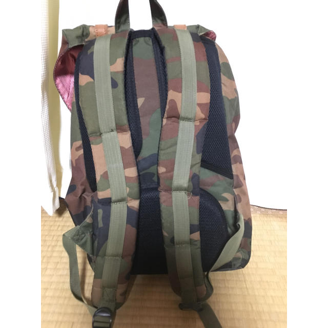 HERSCHEL(ハーシェル)の最終値下げ HERSCHEL カモフラ柄 リュック  レディースのバッグ(リュック/バックパック)の商品写真