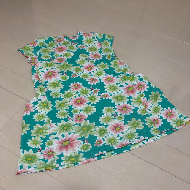 KP(ニットプランナー)のQianruさま専用！KP 花柄ワンピース サイズ110 キッズ/ベビー/マタニティのキッズ服女の子用(90cm~)(ワンピース)の商品写真