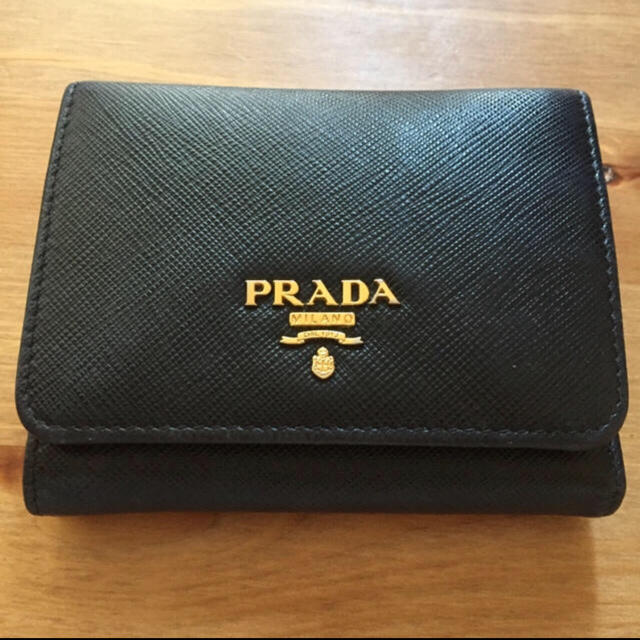 PRADA サイフ