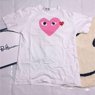 コムデギャルソン(COMME des GARCONS)のcomme des garcons play Tシャツ ピンク(Tシャツ/カットソー(半袖/袖なし))