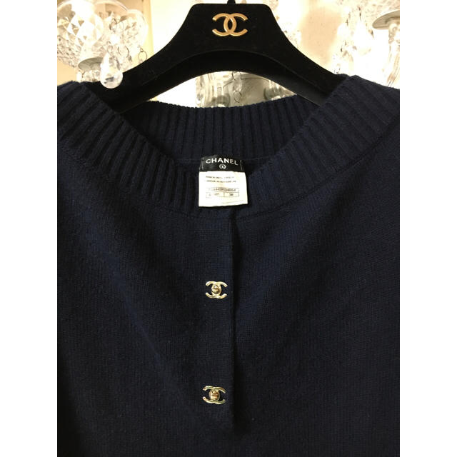 CHANEL(シャネル)のT様専用5/16迄 シャネル ターンロック カシミア ワンピース 紺 38 レディースのワンピース(ひざ丈ワンピース)の商品写真