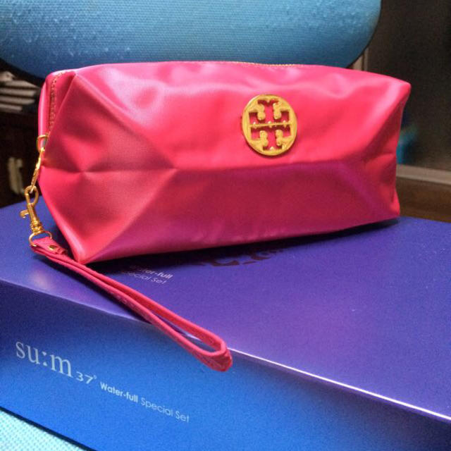 Tory Burch(トリーバーチ)のトリーバーチ ポーチ レディースのバッグ(ボディバッグ/ウエストポーチ)の商品写真