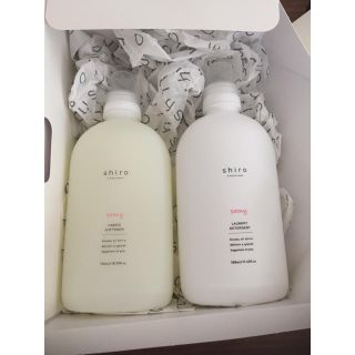 shiro - 新品未使用 shiro 洗剤&柔軟剤の通販 by Hana..Hana.. shop ...