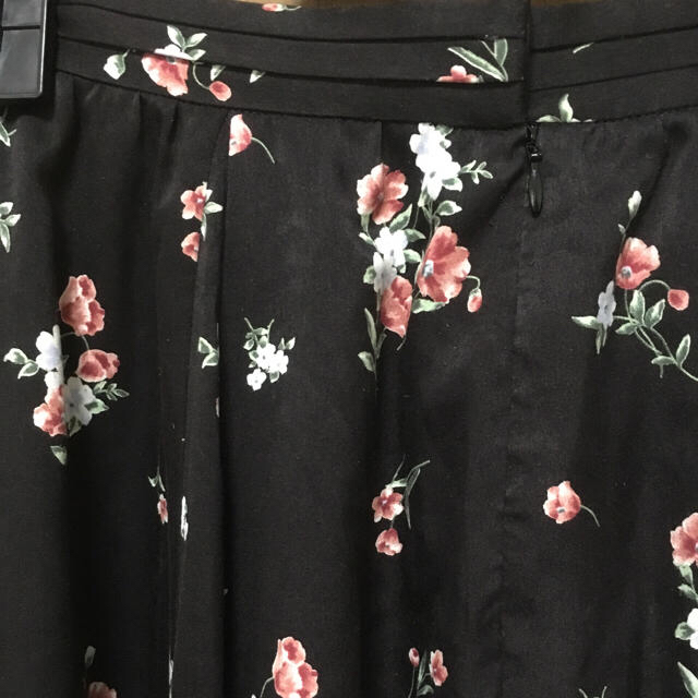 MISCH MASCH(ミッシュマッシュ)の花柄ロングスカート レディースのスカート(ロングスカート)の商品写真