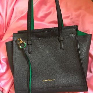 サルヴァトーレフェラガモ(Salvatore Ferragamo)の秋冬セール様専用正規品Ferragamo トートバッグ(トートバッグ)