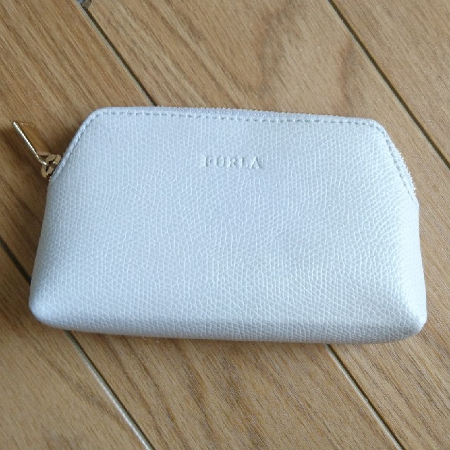 Furla(フルラ)のFURLAポーチ レディースのファッション小物(ポーチ)の商品写真