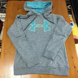 アンダーアーマー(UNDER ARMOUR)のなっち様専用(パーカー)