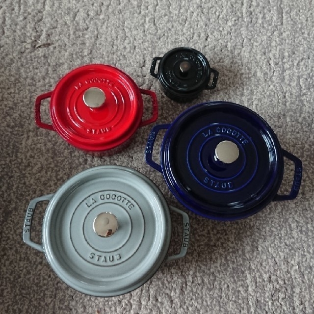 STAUB(ストウブ)の【staub】ピコココットラウンド 20cm グランブルー インテリア/住まい/日用品のキッチン/食器(鍋/フライパン)の商品写真