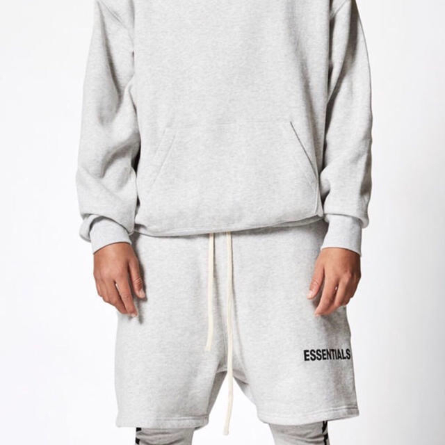 FEAR OF GOD(フィアオブゴッド)のS FOG Fear Of God Essentials スウェット ショーツ  メンズのパンツ(ショートパンツ)の商品写真