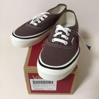 ヴァンズ(VANS)のVANS★ オーセンティック★ブラウン★4h(スニーカー)