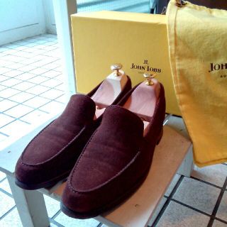 ジョンロブ(JOHN LOBB)の美品 ジョンロブ チェスター 7D 箱、保存袋付(ドレス/ビジネス)