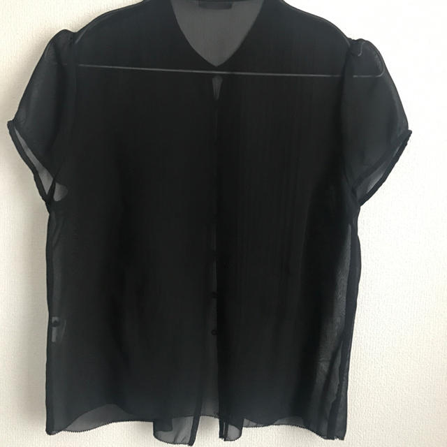 ブラック 半袖 ブラウス シャツ レディースのトップス(シャツ/ブラウス(半袖/袖なし))の商品写真
