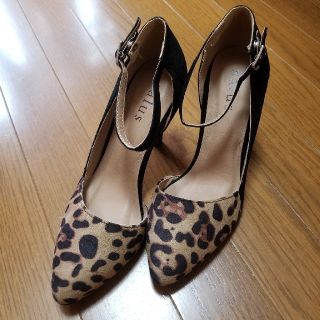 サルース(salus)の★新品★サルース★レッドインソールパンプス★LL★黒★(ハイヒール/パンプス)