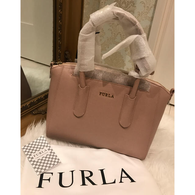 FURLA ♡TESSA大人気カラー★ピンクベージュ