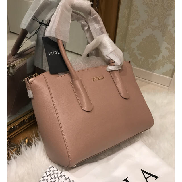 FURLA ♡TESSA大人気カラー★ピンクベージュ