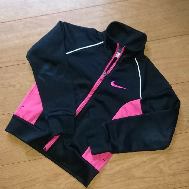 NIKE(ナイキ)の❗値下げ❗NIKE   110サイズ キッズ/ベビー/マタニティのキッズ服女の子用(90cm~)(ジャケット/上着)の商品写真