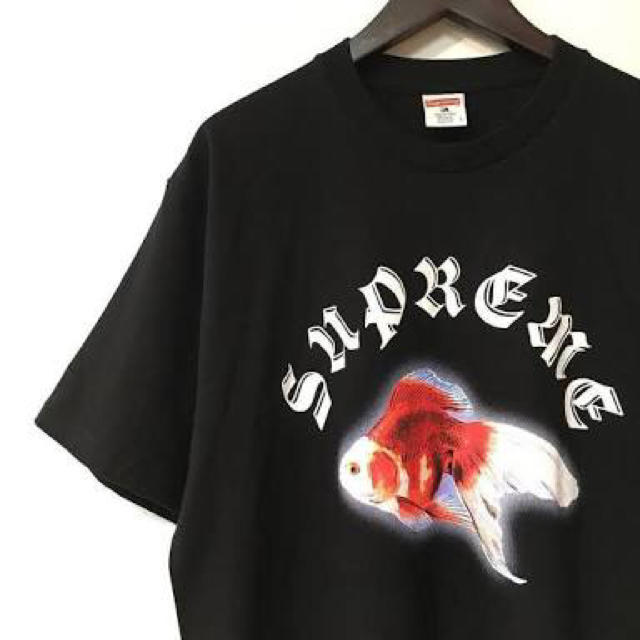 Supreme(シュプリーム)の16ss SUPREME Sasquatch Fabrix 金魚 Sサイズ  メンズのトップス(Tシャツ/カットソー(半袖/袖なし))の商品写真
