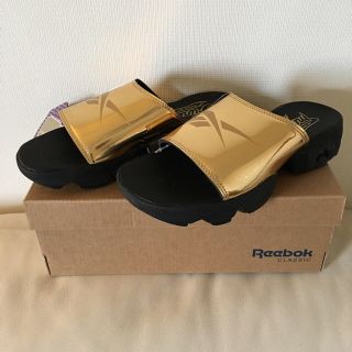 リーボック(Reebok)のReebok  フューリー サンダル  ゴールド 24cm(サンダル)