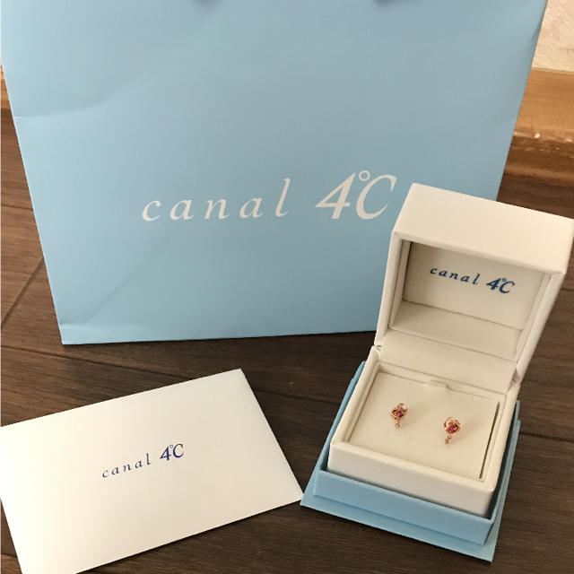 4℃(ヨンドシー)の《限定☆値下げ》4°C ルビー ピアス レディースのアクセサリー(ピアス)の商品写真