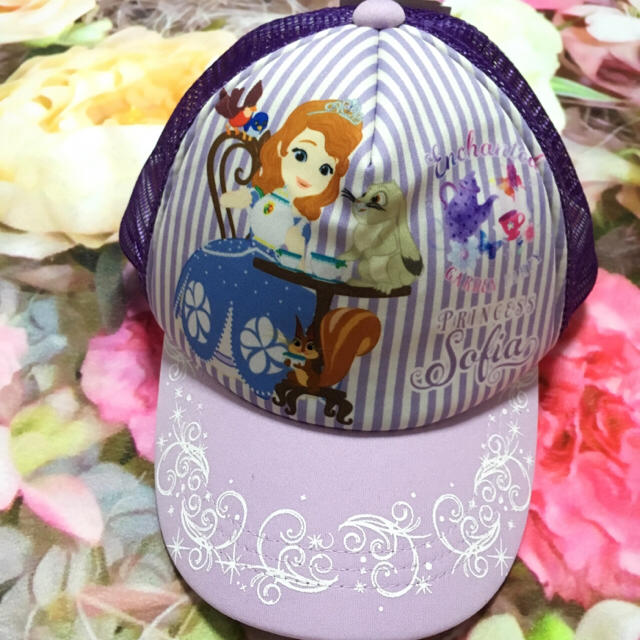 Disney(ディズニー)の新品タグ付き ちいさなプリンセス ソフィア 帽子 52cm キャップ パープル キッズ/ベビー/マタニティのこども用ファッション小物(帽子)の商品写真