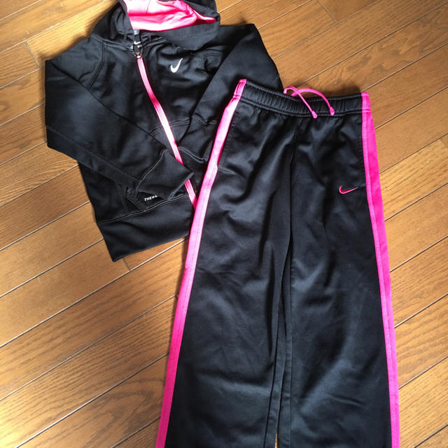 NIKE(ナイキ)のジャージ上下 キッズ/ベビー/マタニティのキッズ服女の子用(90cm~)(その他)の商品写真