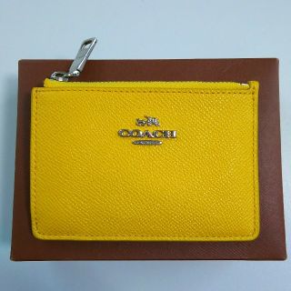 コーチ(COACH)の★未使用品★COACH 定期入れ イエロー(名刺入れ/定期入れ)