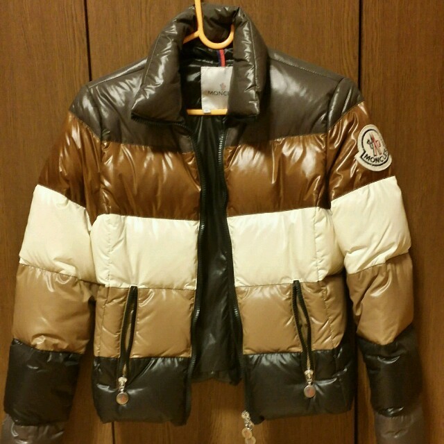 MONCLER(モンクレール)のA-CO様専売 モンクレール ダウン  レディースのジャケット/アウター(ダウンジャケット)の商品写真