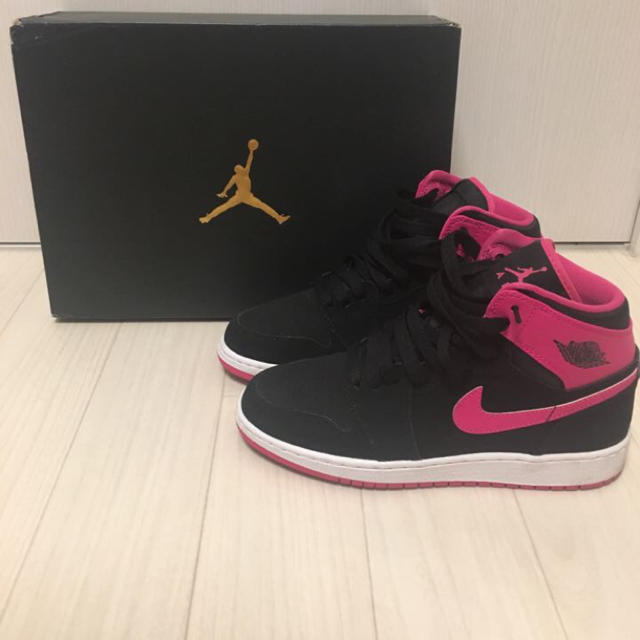 NIKE(ナイキ)のNIKE jordan1 レディースの靴/シューズ(スニーカー)の商品写真