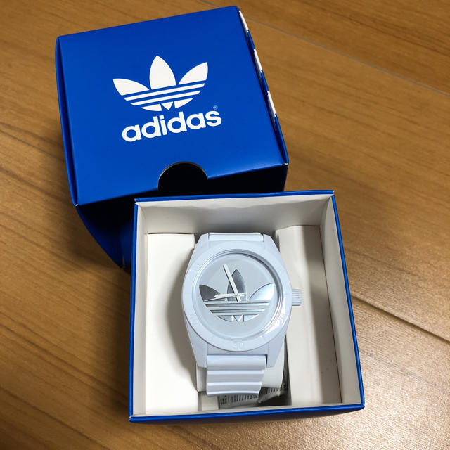adidas(アディダス)のadidasの時計 メンズの時計(腕時計(アナログ))の商品写真