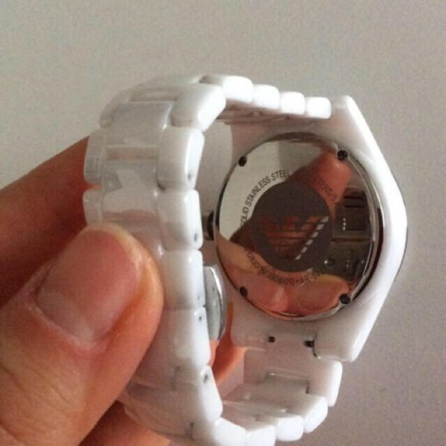 Emporio Armani(エンポリオアルマーニ)の超美品！エンポリオアルマーニレディース腕時計AR1426 ホワイト レディースのファッション小物(腕時計)の商品写真