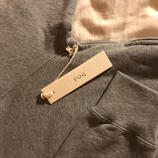 FEAR OF GOD(フィアオブゴッド)の※新品 定価※fear of god essentials スウェット メンズのトップス(スウェット)の商品写真