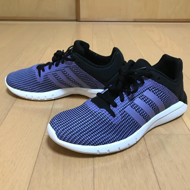 adidas(アディダス)の新品 アディダス スニーカー レディースの靴/シューズ(スニーカー)の商品写真