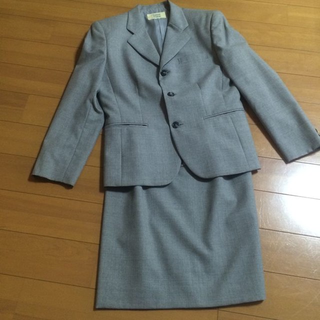 キース夏用スーツMサイズ レディースのフォーマル/ドレス(スーツ)の商品写真
