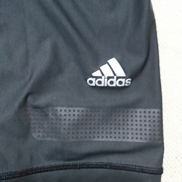 adidas(アディダス)の【りなっしーさん専用】adidasTechfitCHILL ショート サイズ:L スポーツ/アウトドアのトレーニング/エクササイズ(その他)の商品写真