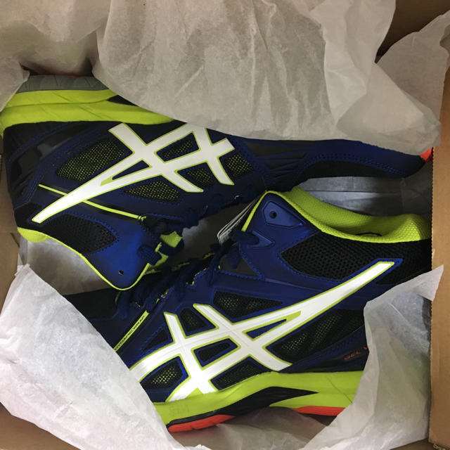 asics(アシックス)のお値下げ中！大特価！！ バレーボールシューズ スポーツ/アウトドアのスポーツ/アウトドア その他(バレーボール)の商品写真