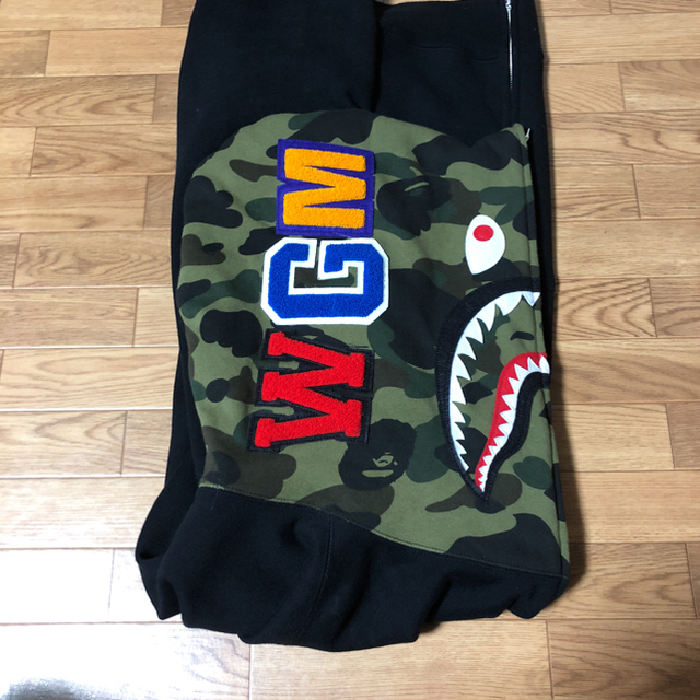 A BATHING APE(アベイシングエイプ)のBAPE シャークパーカー メンズのトップス(パーカー)の商品写真