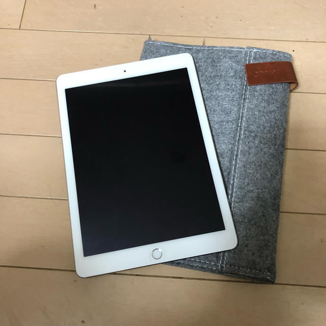 iPad Air2 64GB シルバー wifi+ auタブレット