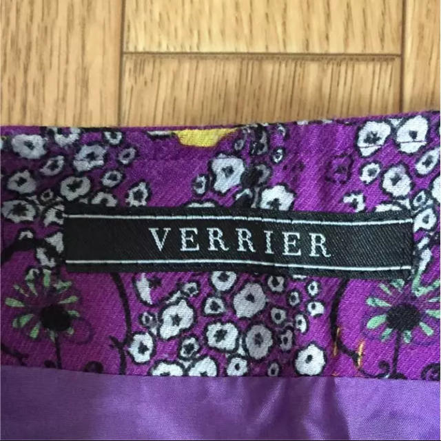VERRIER 紫 柄 スカート レディースのスカート(ひざ丈スカート)の商品写真