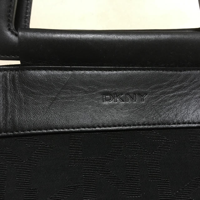 DKNY(ダナキャランニューヨーク)のDKNYバッグ レディースのバッグ(ハンドバッグ)の商品写真