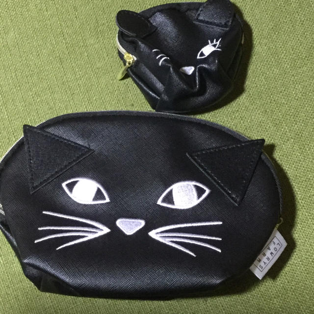 LOWRYS FARM(ローリーズファーム)のローリーズファーム 黒猫 ポーチ 2個セット 未使用 猫 ネコ レディースのファッション小物(ポーチ)の商品写真