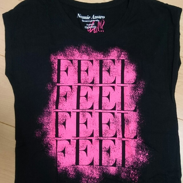 moussy(マウジー)の安室奈美恵 ライブTシャツ FEEL エンタメ/ホビーのタレントグッズ(ミュージシャン)の商品写真