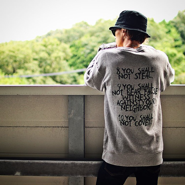 Supreme(シュプリーム)のEXAMPLE TEN COMMANDMENTS CREW NECK メンズのトップス(スウェット)の商品写真