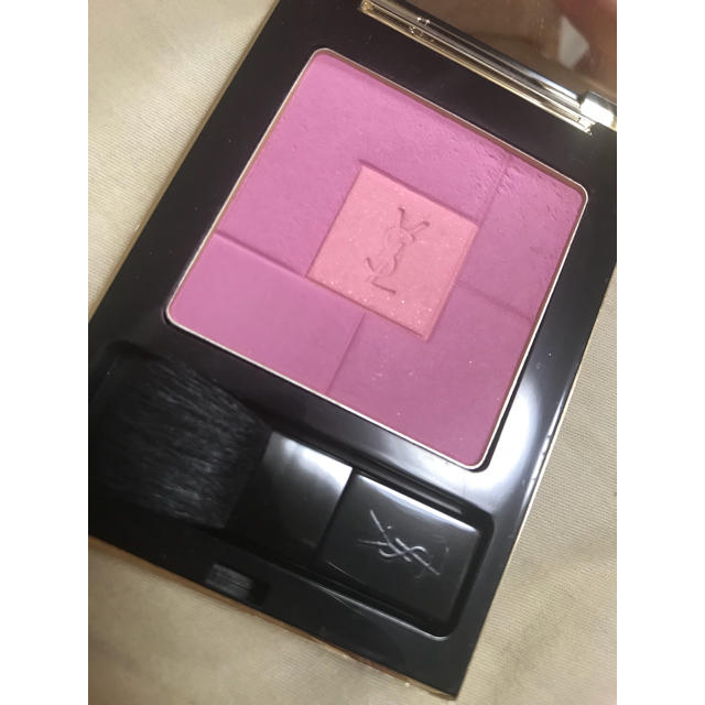 Yves Saint Laurent Beaute(イヴサンローランボーテ)のイヴ・サンローラン チーク コスメ/美容のベースメイク/化粧品(チーク)の商品写真